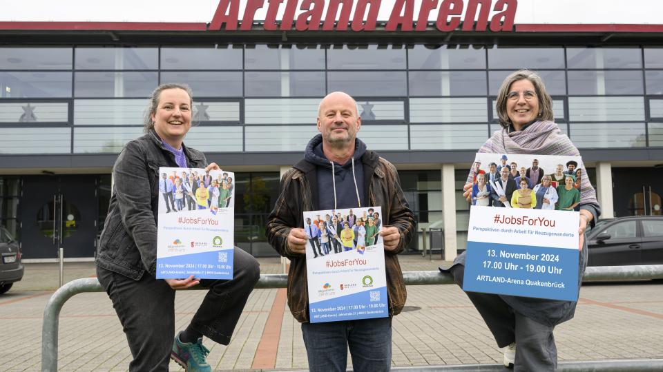 Sind gespannt auf die erste Auflage der speziellen Jobmesse in Quakenbrück (v.li.): Franziska Pohlers (Soziales und Integration Samtgemeinde Artland), Thomas Heidker (ArbeitgeberService MaßArbeit) und Stefanie Gelli (Migrationszentrum MaßArbeit.